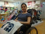wheelchair-mom-shopping