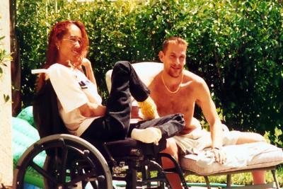 dating a quadriplegic man I have now been dating ali, who is a c6 quadriplegic, for a little over a year and she may be a bit of a quirky jokester, but she is as punctual of a person you'll. dating a quadriplegic man I have now been dating ali, who is a c6 quadriplegic, for a little over a year and she may be a bit of a quirky jokester, but she is as punctual of a person you'll.